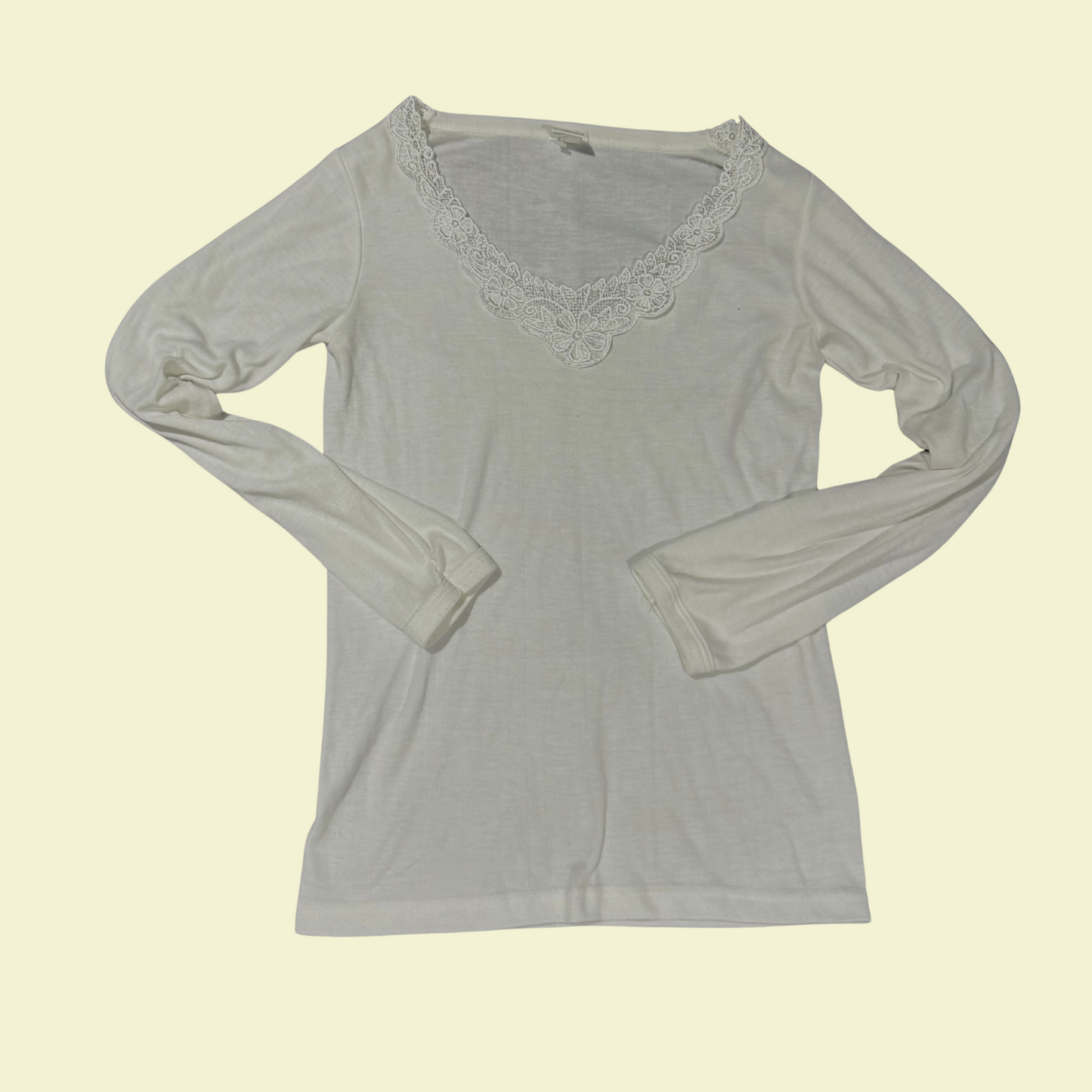 (M) White Lace Long Sleeve